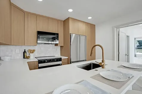 126 Sw 7th Avenue Delray Beach FL 33444