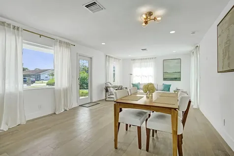 126 Sw 7th Avenue Delray Beach FL 33444