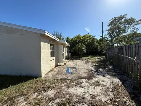 1101 14th Court Lake Worth Beach FL 33460