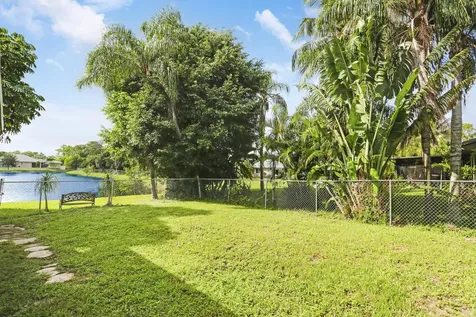 5924 Se Orange Blossom Trail Hobe Sound FL 33455