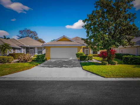 111 Nw Bentley Circle Port Saint Lucie FL 34986