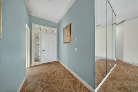 111 Nw Bentley Circle Port Saint Lucie FL 34986