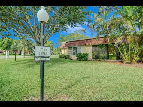 701 Laconia Circle Lake Worth FL 33467