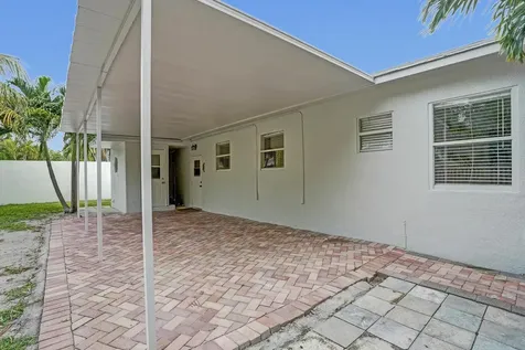 1205 S Lake Drive Lantana FL 33462