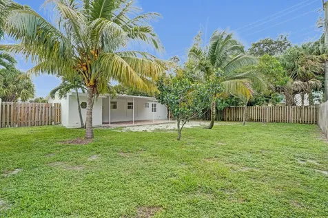 1205 S Lake Drive Lantana FL 33462