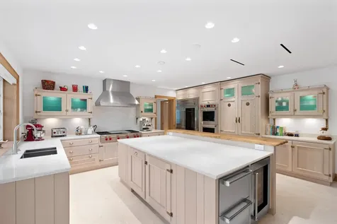 239 Emerald Lane Palm Beach FL 33480