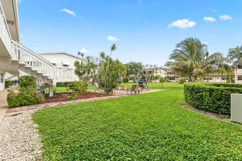 309 Sheffield M West Palm Beach FL 33417