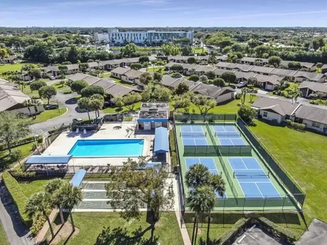 5130 Las Verdes Circle Delray Beach FL 33484