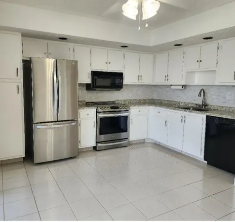 5130 Las Verdes Circle Delray Beach FL 33484