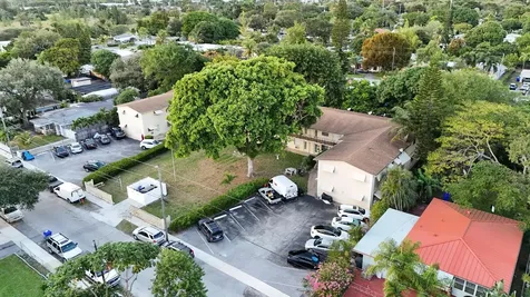 2621 Grant Street Hollywood FL 33020