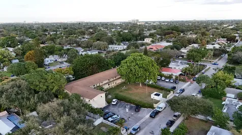 2621 Grant Street Hollywood FL 33020