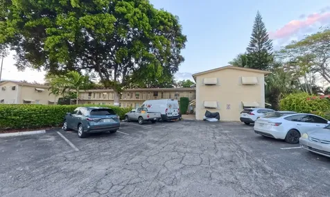 2621 Grant Street Hollywood FL 33020