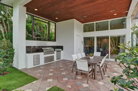 2403 Nw 49th Lane Boca Raton FL 33431