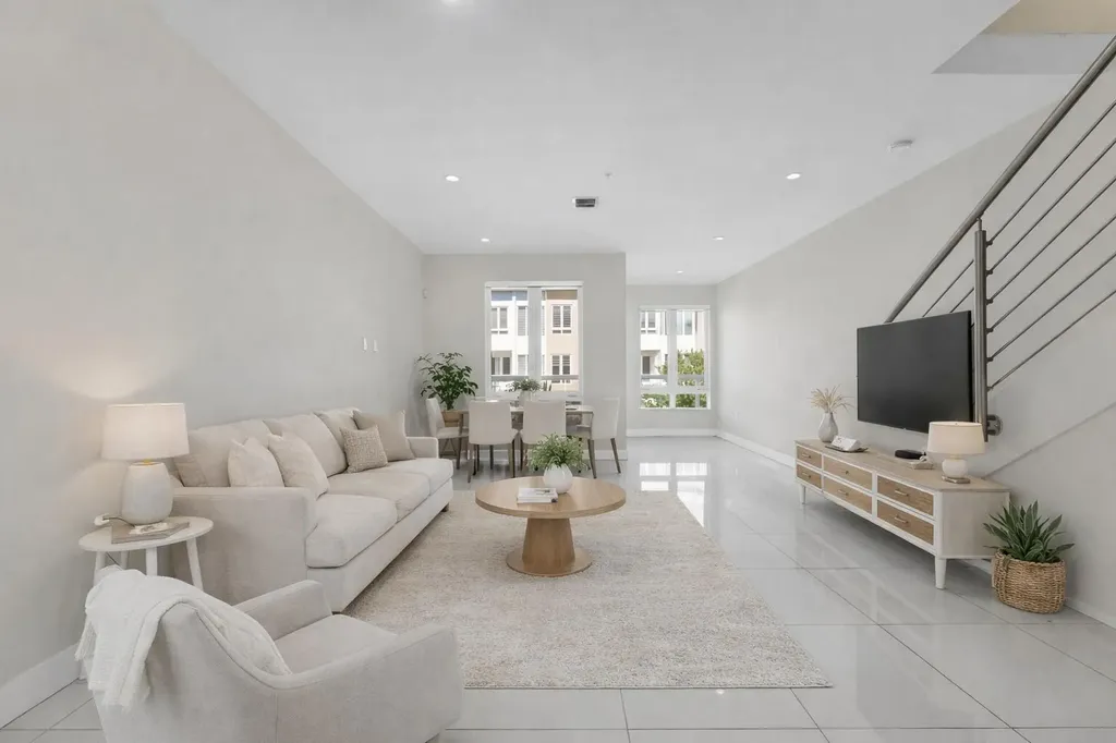 10220 NW 63rd Terrace Doral FL 33178