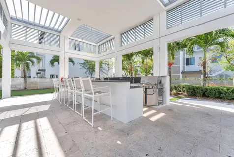 10220 NW 63rd Terrace Doral FL 33178