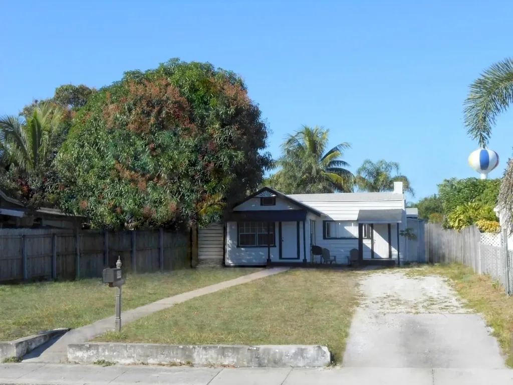517 S C Street Lake Worth Beach FL 33460