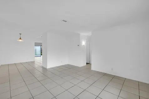 685 Ipswich Street Boca Raton FL 33487