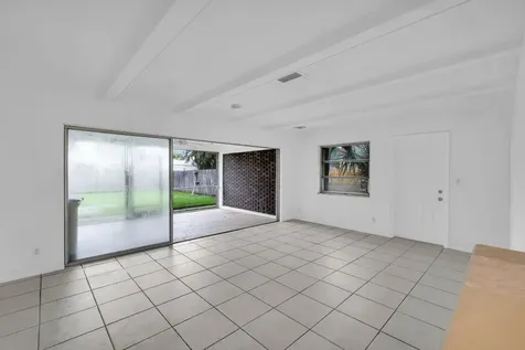 685 Ipswich Street Boca Raton FL 33487