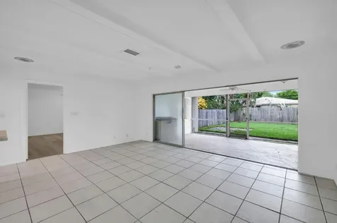 685 Ipswich Street Boca Raton FL 33487