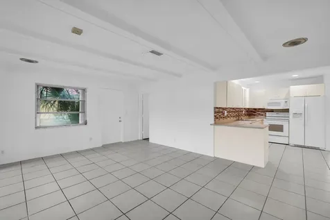 685 Ipswich Street Boca Raton FL 33487