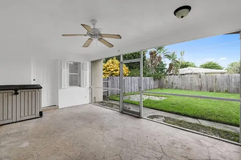 685 Ipswich Street Boca Raton FL 33487