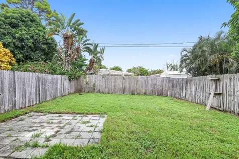 685 Ipswich Street Boca Raton FL 33487