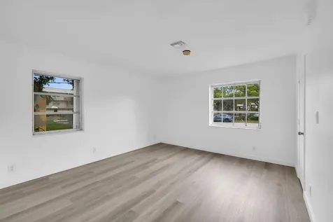 685 Ipswich Street Boca Raton FL 33487