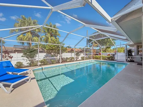 1149 Se Cambridge Drive Port Saint Lucie FL 34952