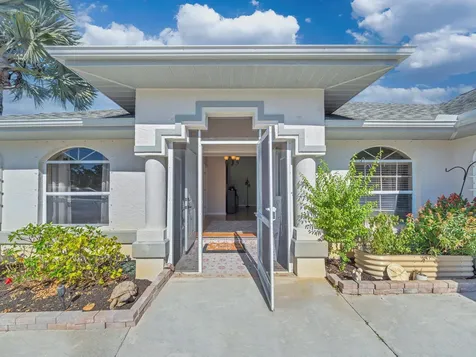 1149 Se Cambridge Drive Port Saint Lucie FL 34952