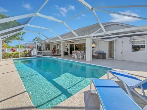 1149 Se Cambridge Drive Port Saint Lucie FL 34952