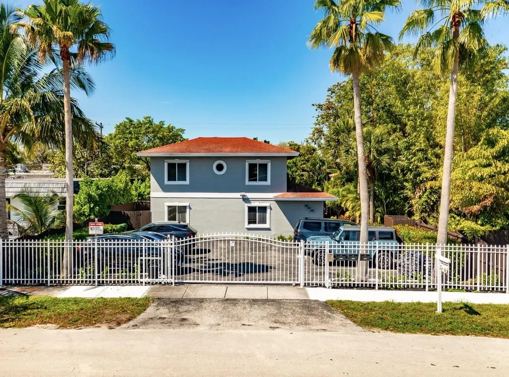 1323 Ne 5th Avenue Fort Lauderdale FL 33304