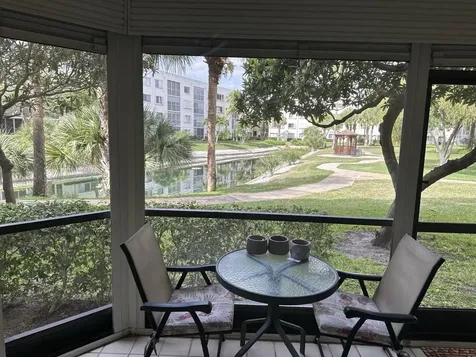 3138 Via Poinciana Lake Worth FL 33467