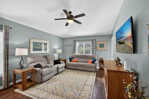 1095 Via Jardin Riviera Beach FL 33418