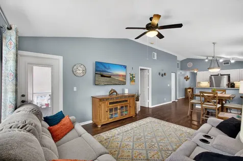 1095 Via Jardin Riviera Beach FL 33418