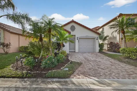 1095 Via Jardin Riviera Beach FL 33418