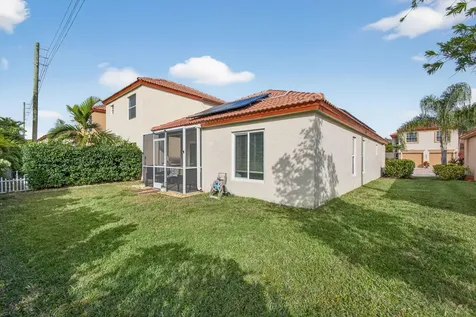 1095 Via Jardin Riviera Beach FL 33418
