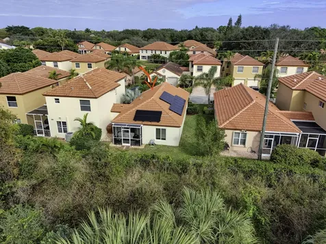 1095 Via Jardin Riviera Beach FL 33418