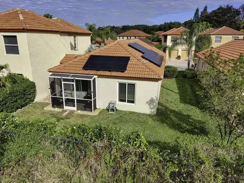 1095 Via Jardin Riviera Beach FL 33418