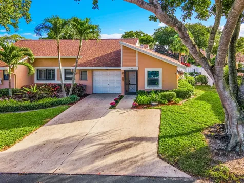 8182 Springtree Road Boca Raton FL 33496