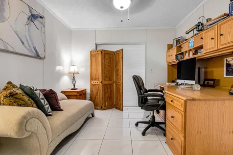 8182 Springtree Road Boca Raton FL 33496