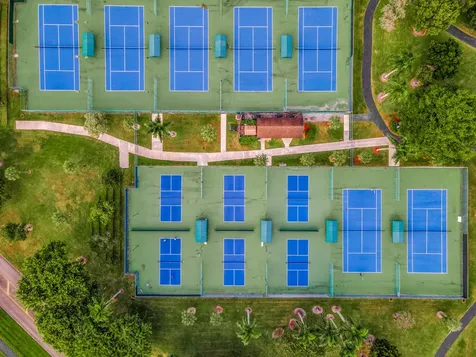 8182 Springtree Road Boca Raton FL 33496