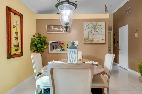 8182 Springtree Road Boca Raton FL 33496