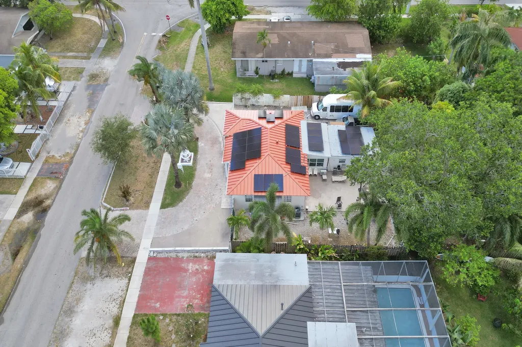 515 Ne 139 Street North Miami FL 33161