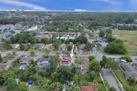 515 Ne 139 Street North Miami FL 33161