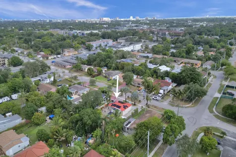 515 Ne 139 Street North Miami FL 33161