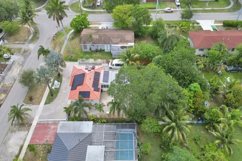 515 Ne 139 Street North Miami FL 33161
