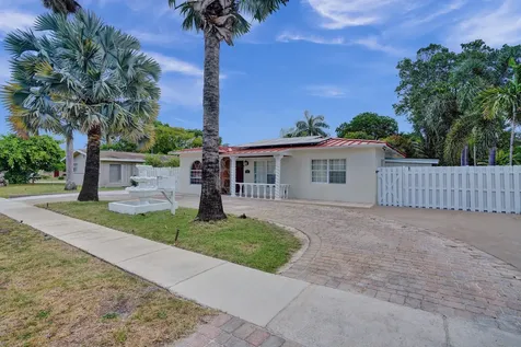 515 Ne 139 Street North Miami FL 33161