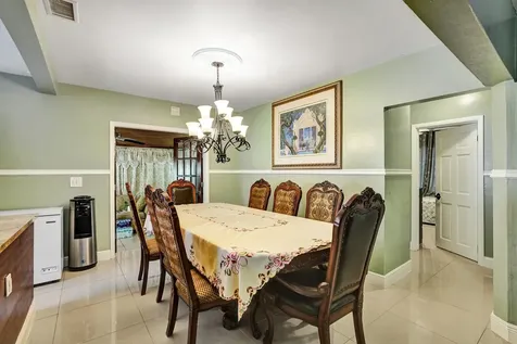 515 Ne 139 Street North Miami FL 33161