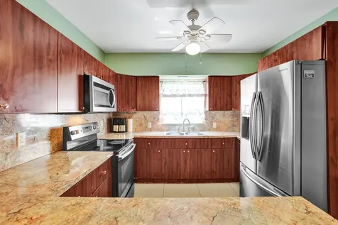 515 Ne 139 Street North Miami FL 33161