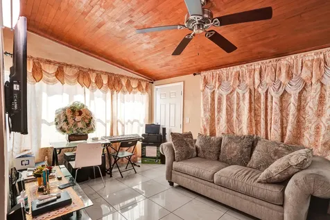 515 Ne 139 Street North Miami FL 33161
